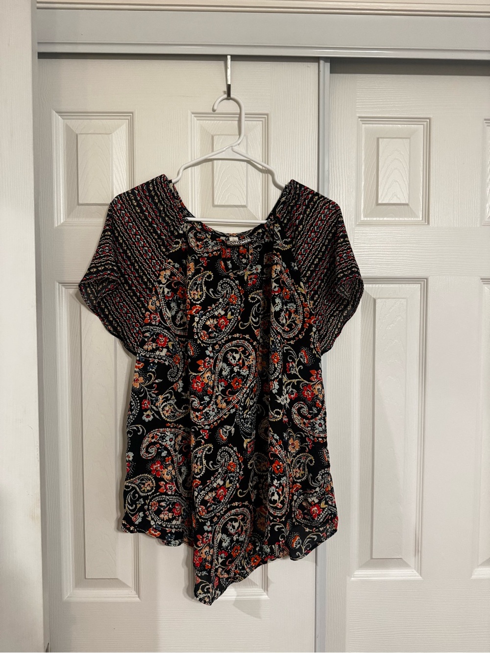 Black Floral Paisley Short-Sleeve Women’s Top